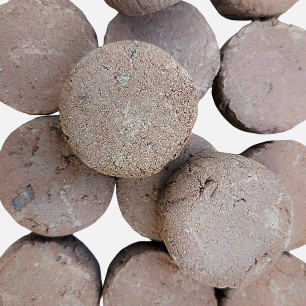 Red_Nak_Dry_Fruit_Mixed_Pucks-1