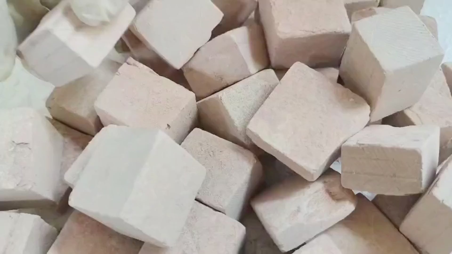 Red Shale Cubes